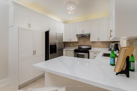 Photo 14 at 16 Saint Clare Boulevard, Vellore Village, Vaughan