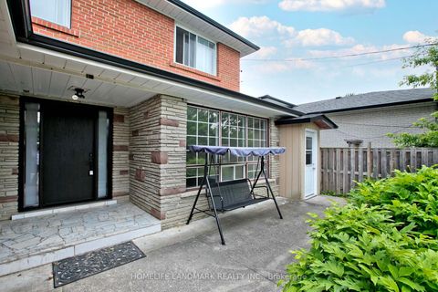 Photo 2 at 157 Pleasant View Drive, Pleasant View, Toronto