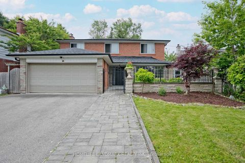 Photo 3 at 157 Pleasant View Drive, Pleasant View, Toronto