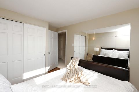 Photo 14 at 7396 Bybrook Drive, Malton, Mississauga