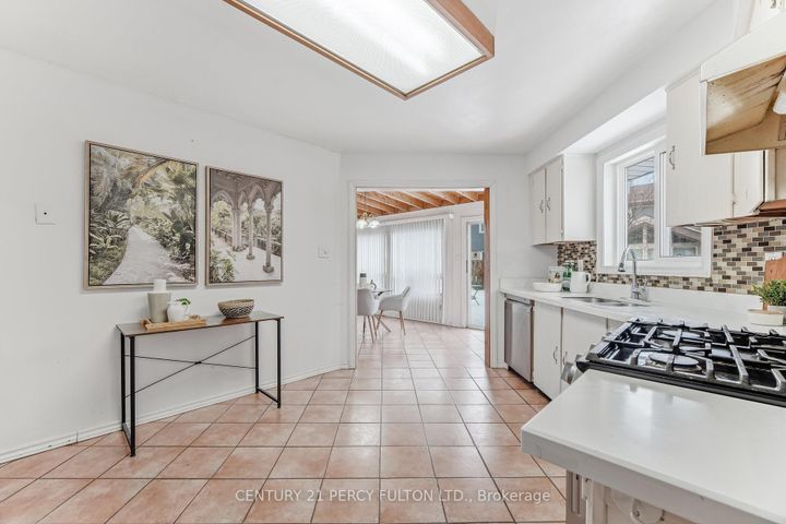 Photo 6 at 782 Aspen Road, Amberlea, Pickering