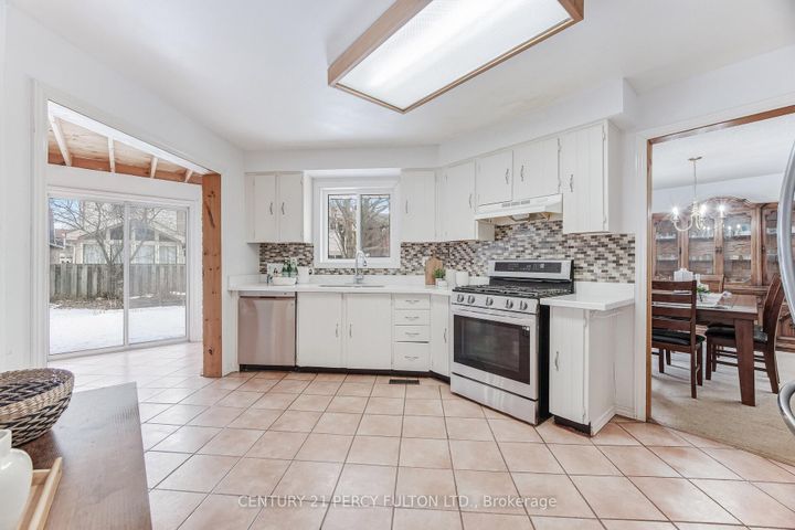 Photo 7 at 782 Aspen Road, Amberlea, Pickering