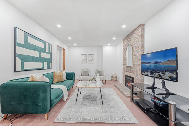 Photo 12 at 782 Aspen Road, Amberlea, Pickering