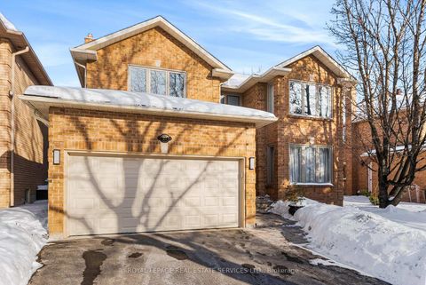 Photo 39 at 27 Savoy Crescent, Beverley Glen, Vaughan