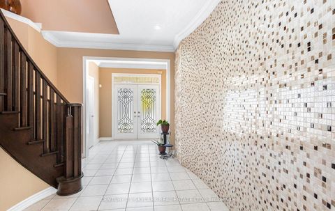 Photo 3 at 20 Nocturne Avenue, Kleinburg, Vaughan