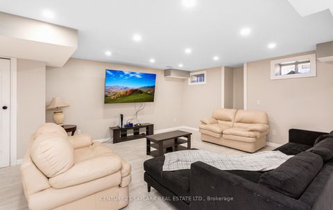 Photo 32 at 20 Nocturne Avenue, Kleinburg, Vaughan