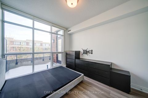 Photo 13 at 322 - 2396 Major Mackenzie Drive, Maple, Vaughan