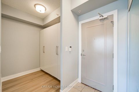 Photo 16 at 322 - 2396 Major Mackenzie Drive, Maple, Vaughan