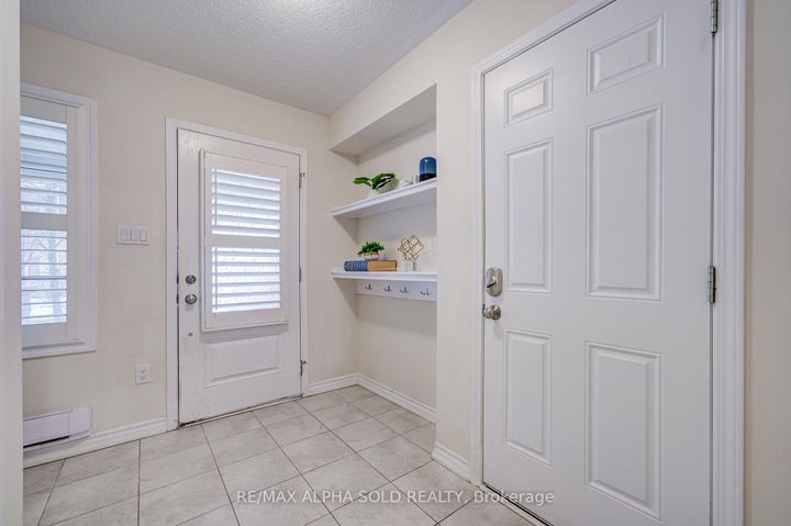 Photo 5 at 3081 Harebell Gate, GO Glenorchy, Oakville