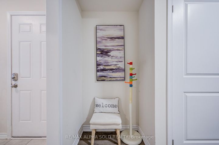 Photo 8 at 3081 Harebell Gate, GO Glenorchy, Oakville