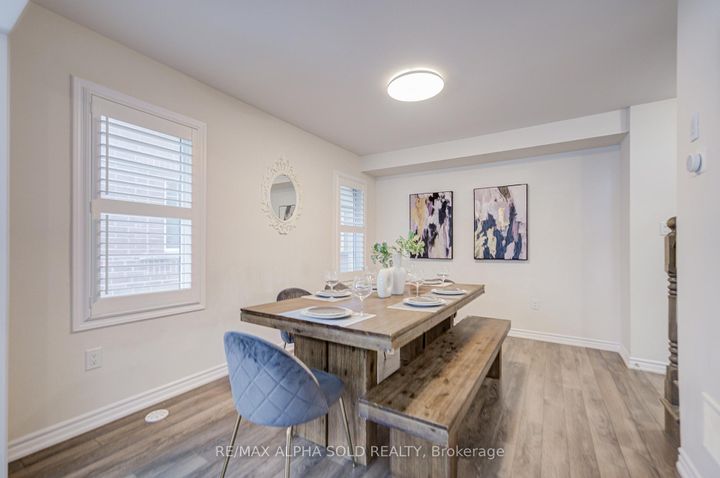 Photo 14 at 3081 Harebell Gate, GO Glenorchy, Oakville