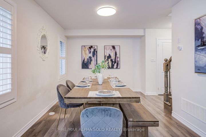 Photo 15 at 3081 Harebell Gate, GO Glenorchy, Oakville