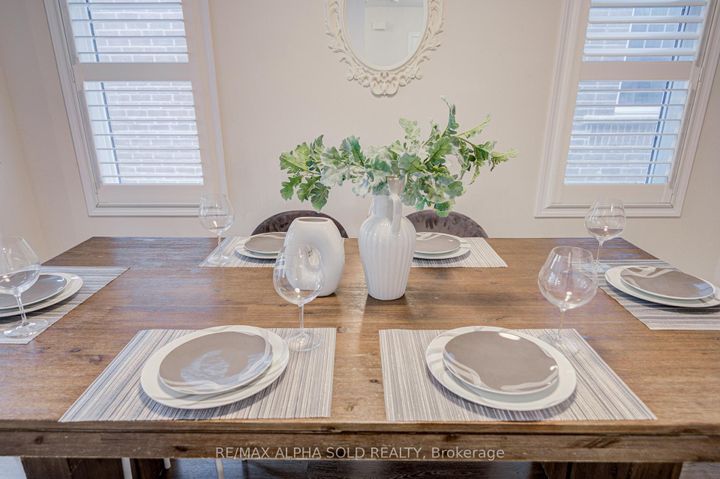 Photo 16 at 3081 Harebell Gate, GO Glenorchy, Oakville