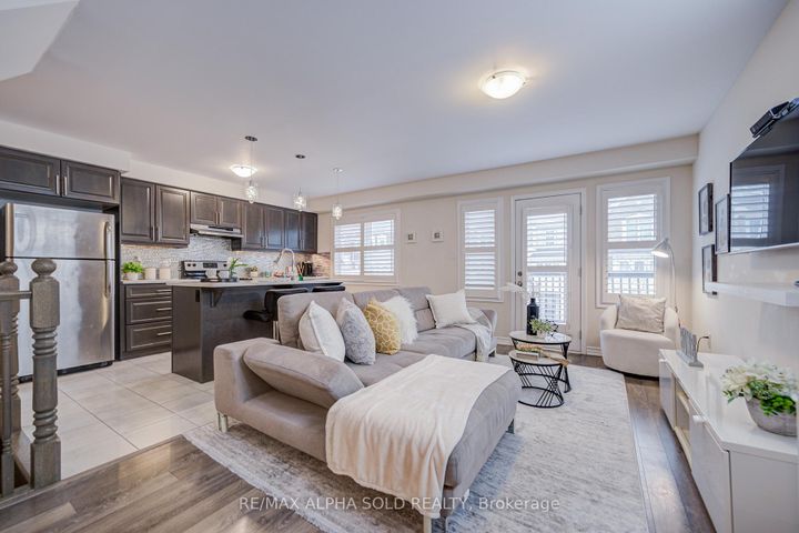 Photo 19 at 3081 Harebell Gate, GO Glenorchy, Oakville