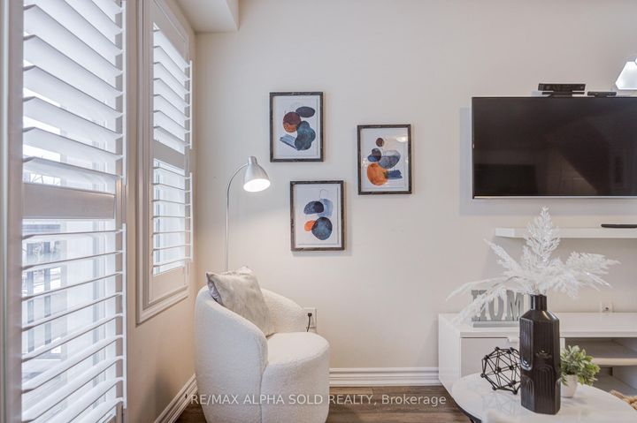 Photo 21 at 3081 Harebell Gate, GO Glenorchy, Oakville