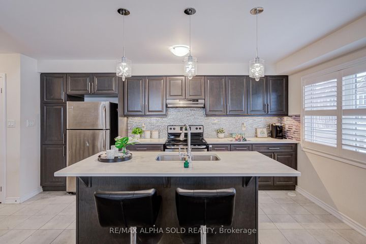 Photo 25 at 3081 Harebell Gate, GO Glenorchy, Oakville