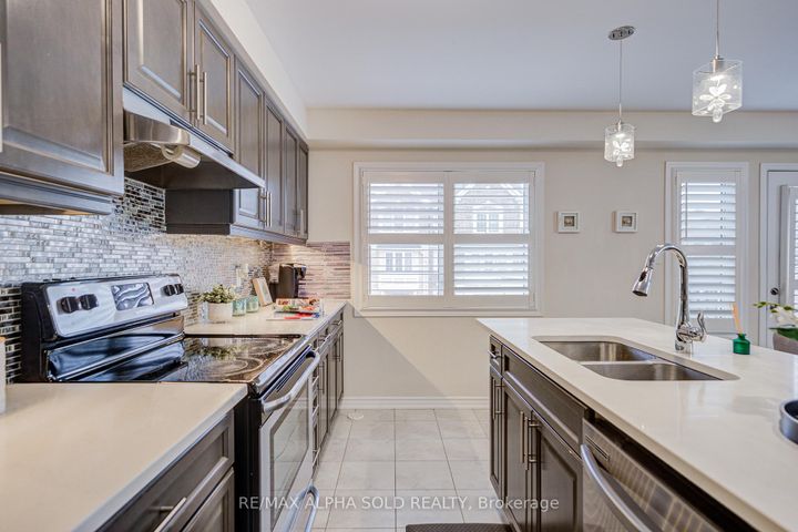 Photo 27 at 3081 Harebell Gate, GO Glenorchy, Oakville