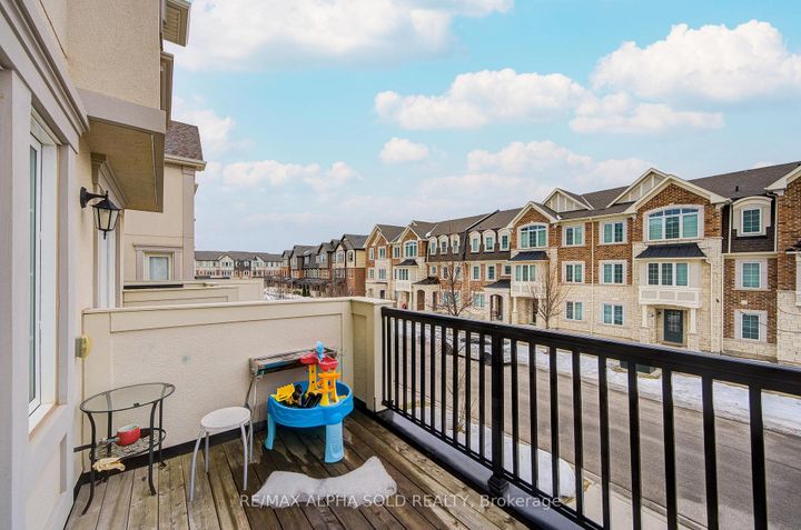 Photo 33 at 3081 Harebell Gate, GO Glenorchy, Oakville