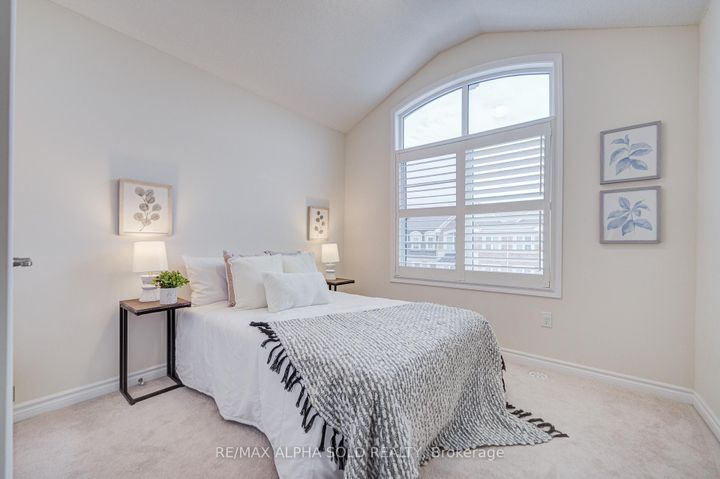 Photo 44 at 3081 Harebell Gate, GO Glenorchy, Oakville