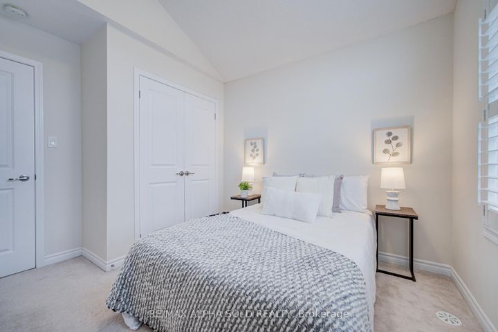 Photo 45 at 3081 Harebell Gate, GO Glenorchy, Oakville