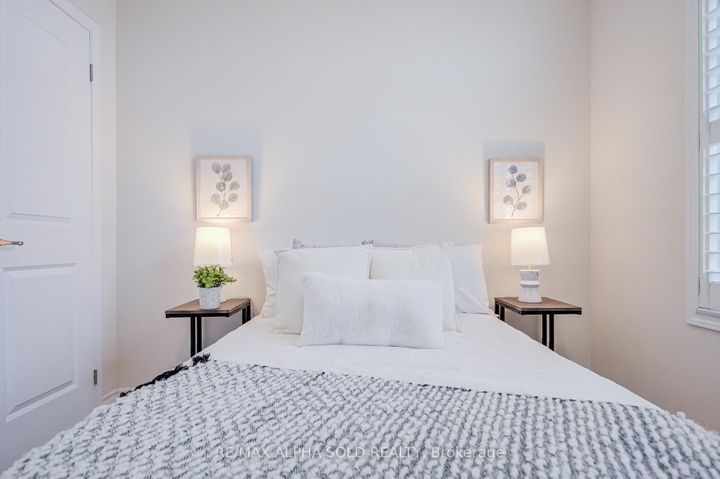 Photo 46 at 3081 Harebell Gate, GO Glenorchy, Oakville