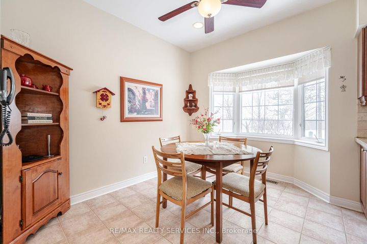 Photo 19 at 10 Orchard Park Gate, Wellington, Brampton