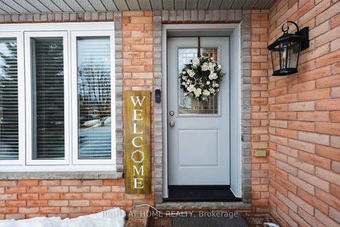 Photo 3 at 102 Monique Crescent, East Bayfield, Barrie