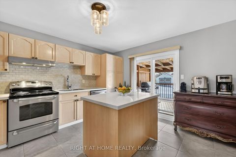 Photo 11 at 102 Monique Crescent, East Bayfield, Barrie