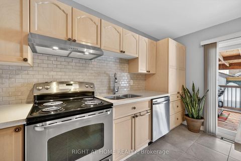 Photo 15 at 102 Monique Crescent, East Bayfield, Barrie