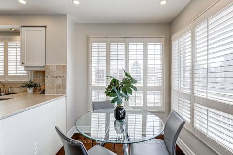 Photo 12 at 10 EMPSON Court, South West, Ajax