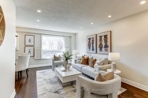 Photo 14 at 10 EMPSON Court, South West, Ajax