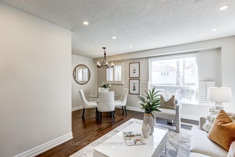 Photo 15 at 10 EMPSON Court, South West, Ajax