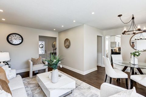 Photo 16 at 10 EMPSON Court, South West, Ajax