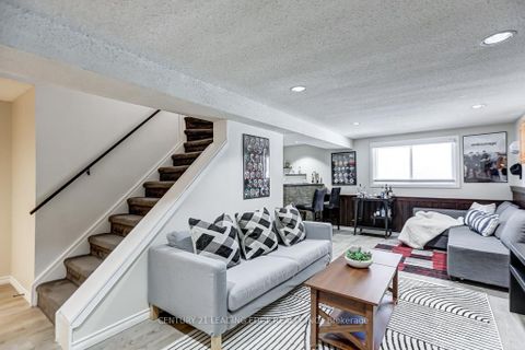 Photo 30 at 10 EMPSON Court, South West, Ajax