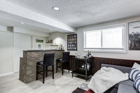 Photo 32 at 10 EMPSON Court, South West, Ajax