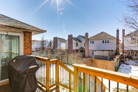 Photo 35 at 10 EMPSON Court, South West, Ajax