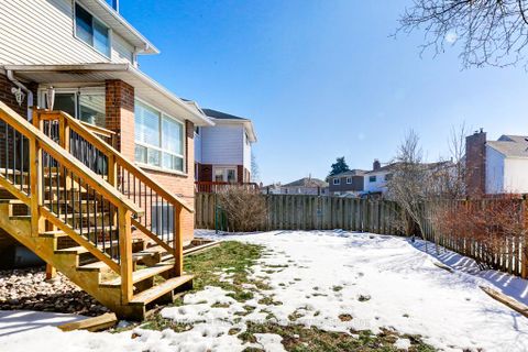 Photo 36 at 10 EMPSON Court, South West, Ajax