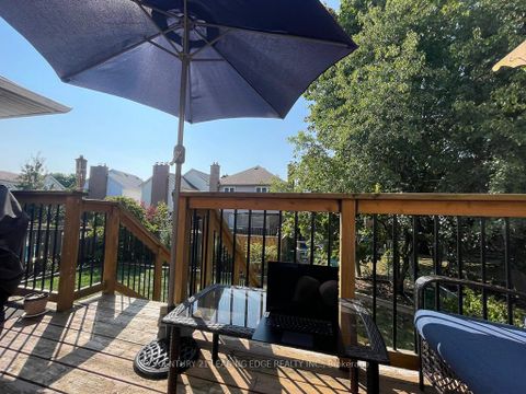 Photo 40 at 10 EMPSON Court, South West, Ajax