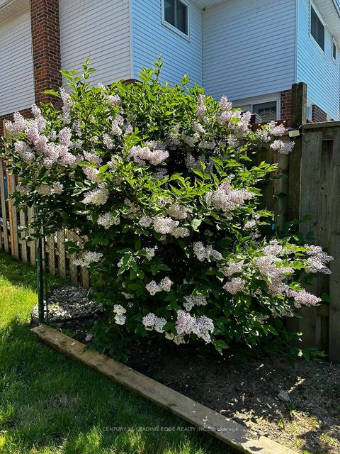 Photo 42 at 10 EMPSON Court, South West, Ajax