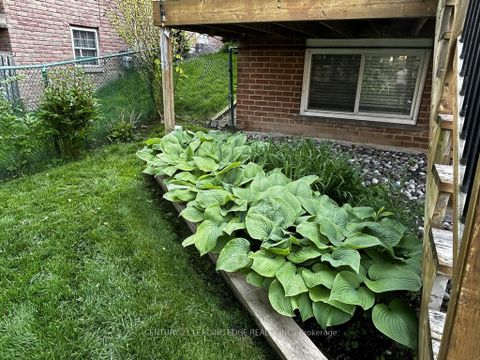 Photo 45 at 10 EMPSON Court, South West, Ajax