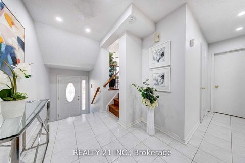 Photo 1 at 130 Morningview Trail, Rouge E11, Toronto