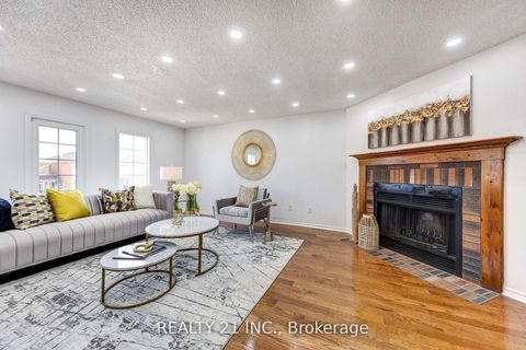 Photo 4 at 130 Morningview Trail, Rouge E11, Toronto