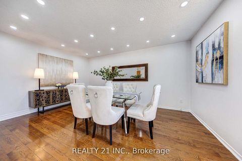 Photo 6 at 130 Morningview Trail, Rouge E11, Toronto