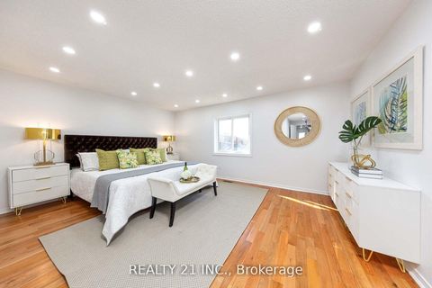 Photo 16 at 130 Morningview Trail, Rouge E11, Toronto