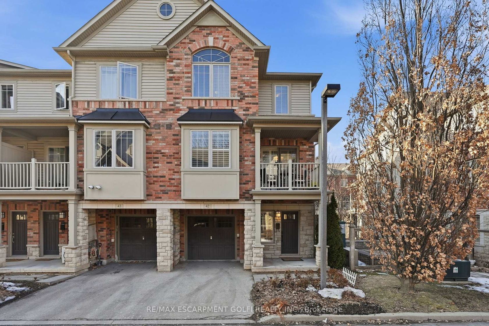 42 - 362 Plains Road E, LaSalle, Burlington 