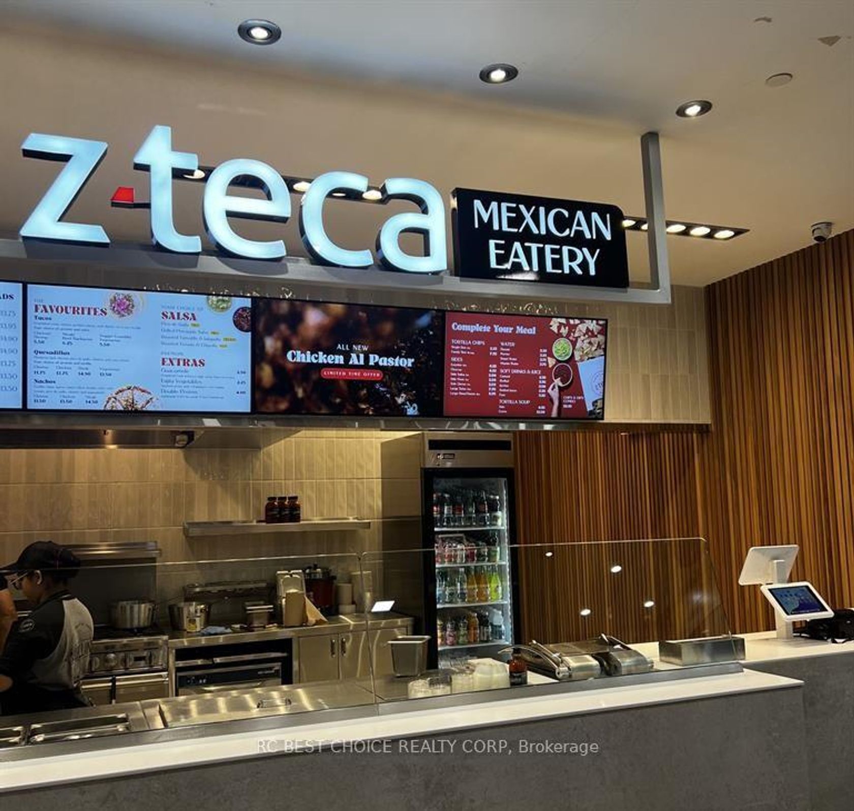 3 - 120 Bremner Boulevard, Waterfront Communities C1, Toronto photo number 2