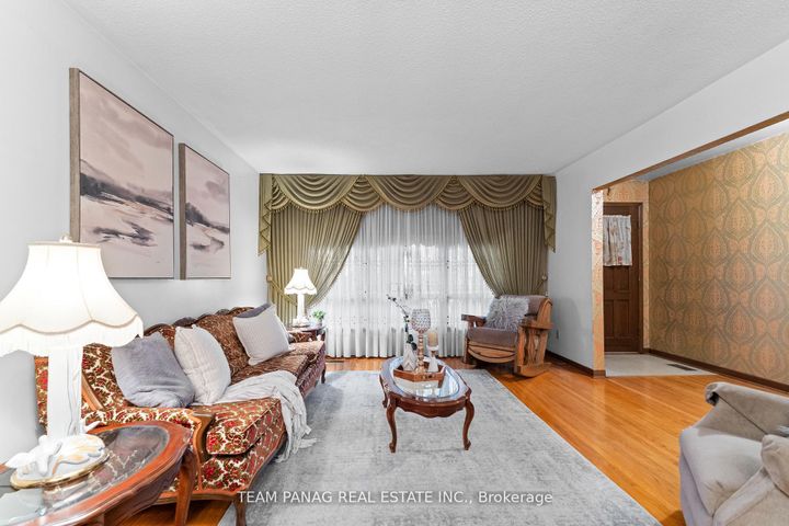 Photo 8 at 7700 Netherwood Road, Malton, Mississauga