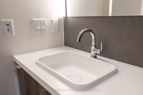 Photo 11 at 525 - 15 Mercer Street, Waterfront Communities C1, Toronto