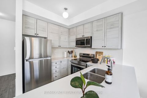 Photo 16 at 24 Spry Lane, Shore, Barrie