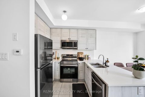 Photo 17 at 24 Spry Lane, Shore, Barrie